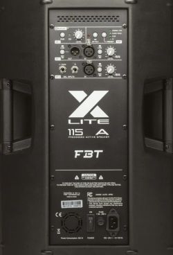 Panel sterowania aktywnego głośnika FBT X-Lite 115A z wejściami audio i regulacją dźwięku