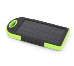 Powerbank z Rossmana. Co jest wart?