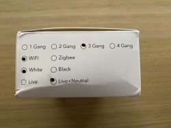 Image of the Zemismart triple switch packaging with marked options: 3 Gang, WiFi, White, Live+Neutral.