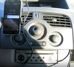Renault Scenic I 2003 - jak aktywować AUX w fabrycznym radiu?