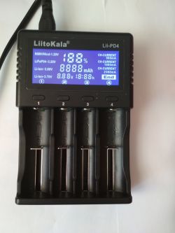 LiitoKala Lii-PD4, uniwersalna ładowarka: Li-Ion, Ni-MH/Cd, LiFePO4 LiitoKala Lii-PD4, uniwersalna ładowarka: Li-Ion, Ni-MH/Cd, LiFePO4