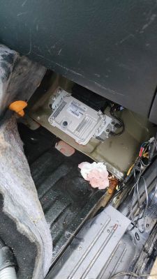 Lokalizacja sterownika silnika w KIA SORENTO 2,5D 170KM 2008r