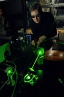 Laser i kamera, które wykrywają materiały wybuchowe na odległość Laser i kamera, które wykrywają materiały wybuchowe na odległość
