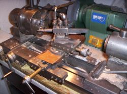 DIY metal bench lathe