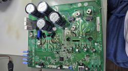 Problem z identyfikacja elementu na płycie PCB klimatyzatora VRF AJY072LELAH R100308?