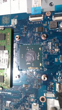 HP 250 - Grzejąca się lewa część matrycy z tyłu