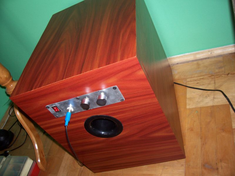 Subwoofer ekstremalnie budżetowy, ze śmieci Subwoofer ekstremalnie budżetowy, ze śmieci