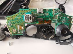 Pad Xbox One S traci zasieg - Powyżej 1m rozłącza