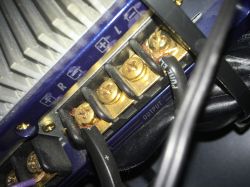 Audi S4 B5: Brak dźwięku w tylnych głośnikach po zmianie radia na Symphony