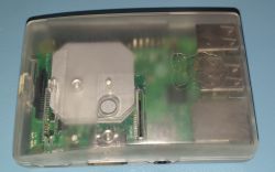 [Sprzedam]Raspberry Pi 3 model B+, obudowa, radiator