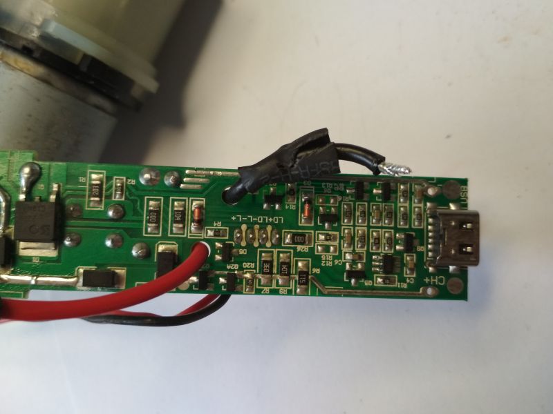 Wkrętarka Parkside Rapidfire 2.1 - sygnalizuje naładowanie ale nie działa, naprawa