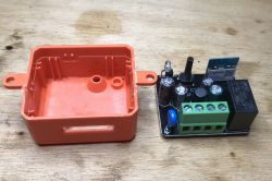 Dopuszkowy włącznik/przekaźnik RR400ZB/TS011F Zigbee - test, schemat Dopuszkowy włącznik/przekaźnik RR400ZB/TS011F Zigbee - test, schemat