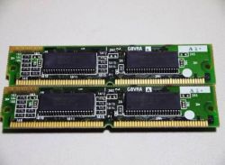 Example Python code for monitoring DIMM RAM temperature with a console table displaying measurement data.