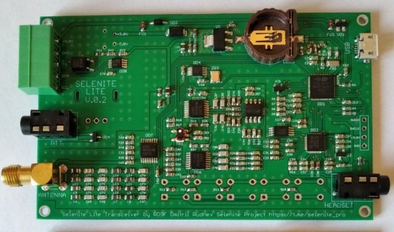 Obwód drukowany transceivera Selenite Lite SDR opracowany przez Dmitrija Rudneva.
