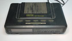 Retro radio alarm clock with LED display - interior, construction, principle of operation