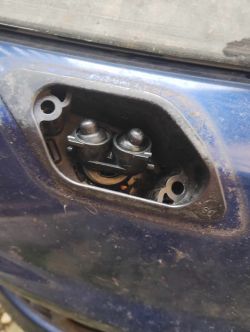 Gdzie znajdę zaślepki do spryskiwaczy Opel Astra H 2008, VIN WOLOAHL4888117624?