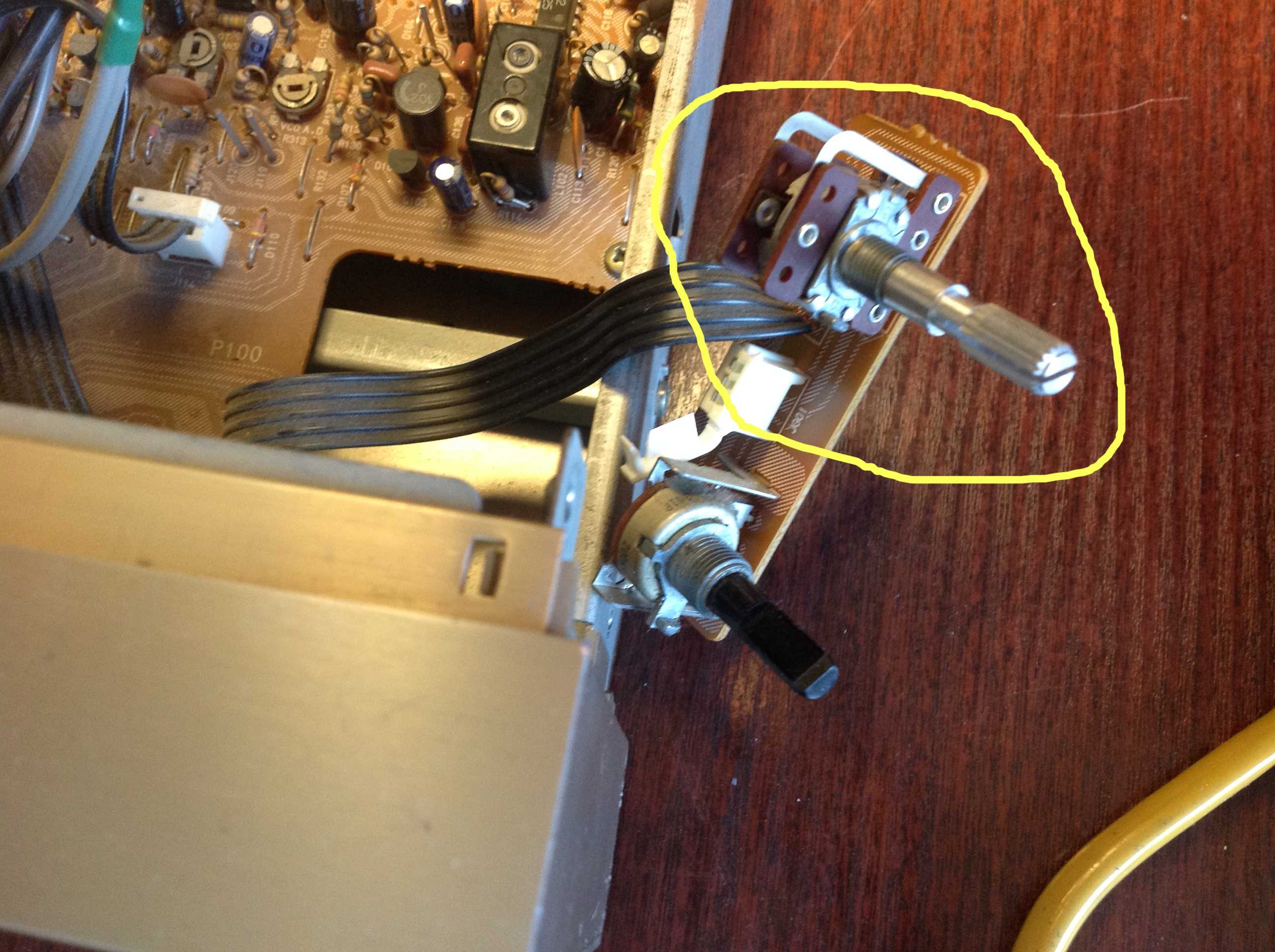 [Kupię] Potencjometr 2x100k z odczepem logarytmiczny