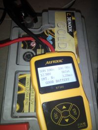 Topla - Ładowanie samochodowego akumulatora bezobsługowego 54Ah i 62Ah