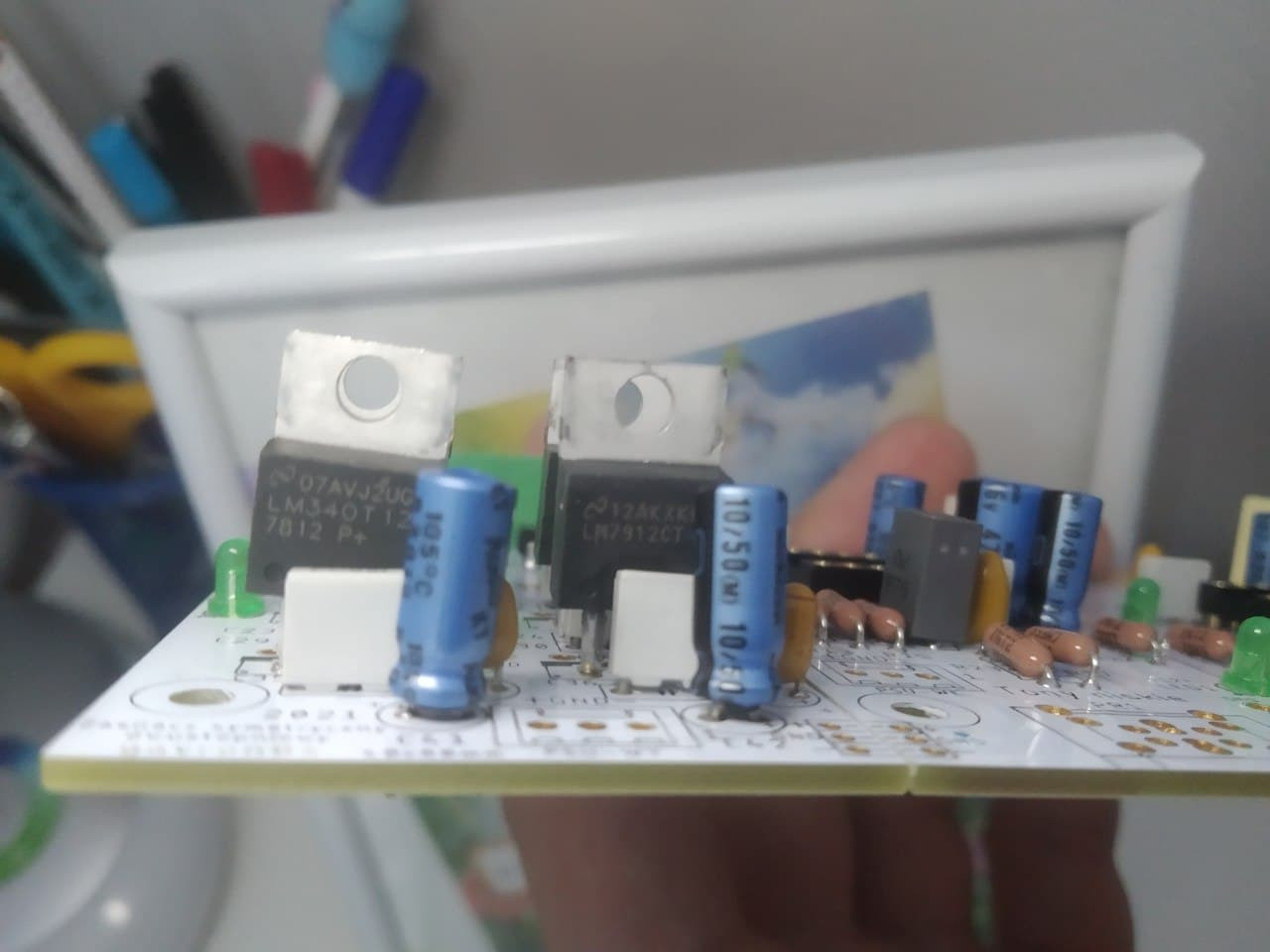 Weryfikacja wyboru liniowych stabilizatorów napięcia: LM340T 12 ...