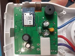 Inside of ATORCH Smart Socket with Measurement Chips Interior of ATORCH Smart Socket Energy Monitor showing C3BS and CH573F chips.