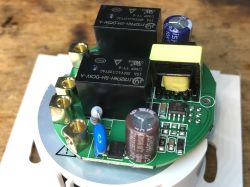 Interior of the Appio 9620 Controller Interior of the Appio 9620 controller showing a PCB with relays and capacitors.