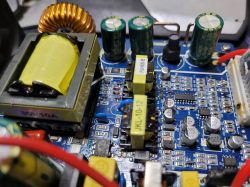 Eventek KPS3010D - pęknięty termistor NTC 5D-15 i wywalanie bezpieczników