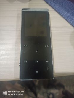 Proces rozbierania MP4 Ravo odtwarzacz - wymiana baterii w przyszłości