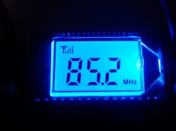 Tuner radiowy stereo w wersji mini. Tuner radiowy stereo w wersji mini.