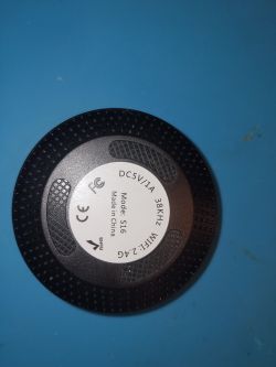 AVATTO S16 IR transmitter on blue background