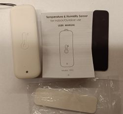 TH11 temperature and humidity sensor with manual and mounting accessories