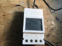 Sonoff THR320D Thermostat - External View Sonoff THR320D thermostat displaying temperature 34.2°C