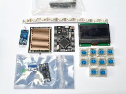 Zestaw komponentów elektronicznych Arduino MEGA PRO MEGA2560 z elementami takimi jak wyświetlacz LCD i czujnik deszczu.