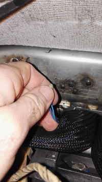 Opis kolorów kabli w żółtej wtyczce licznika Audi A4 B5 - schemat lub zdjęcia