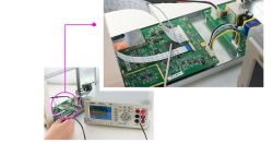 Naprawa multimetru Voltcraft VC-7055BT: Niekompletny ekran, poszukiwanie procedury serwisowej