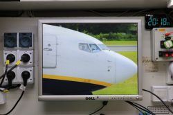 Prosty sposób na naprawę monitora/telewizora LCD z przebiciem na świetlówkę