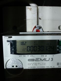 PV installation - data from the inverter vs data from the meter