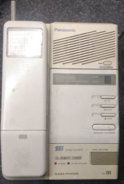 Stacjonarny telefon bezprzewodowy Panasonic KX-T4300H, zaglądamy do środka