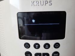 KRUPS EA81 - Uszkodzenie pompki po próbie odkamieniania, jak sprawdzić jej działanie?