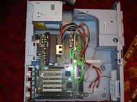 Siemens-Nixdorf D1064: Manual, sterowniki Win98, obsługiwane procesory, złącza
