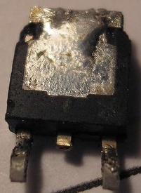 Płyta gł. Fujitsu-Siemens - uszkodzony element Płyta gł. Fujitsu-Siemens - uszkodzony element