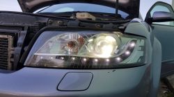 Audi A4 B6 - Zawiesza się bi-ksenon w jednej lampie - ciągle świecą długie -nagr Audi A4 B6 - Zawiesza się bi-ksenon w jednej lampie - ciągle świecą długie -nagr