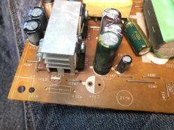 Krótka naprawa starego monitora BenQ Q9T5 - wymiana kondensatorów, "recapping"