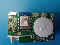 XR3 electronic module with a white sensor and micro USB connector.