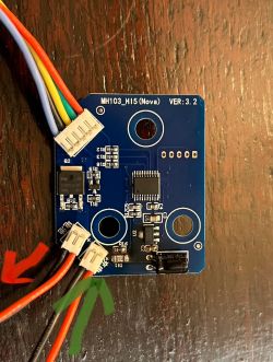 NOVA HI5 Masażer - Nie ładuje i nie uruchamia się (diody nie świecą)