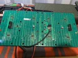 Tablica reklamowa MX10SW31 - 1 panel świeci w połowie