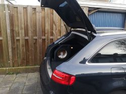Audi a4 k8 kombi - Podłączenie wzmacniacza do subwoofer a
