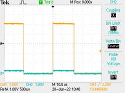 ATmega3209 TCB PWM sygnał widoczny na sąsiednich pinach