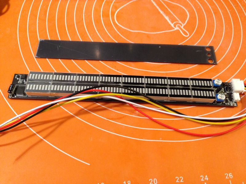 Podwójny (stereo) wskaźnik poziomu dźwięku. Prezent pod choinkę i nie tylko.