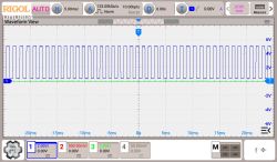 Zrzut ekranu oscyloskopu Rigol z przebiegiem prostokątnym ok. 0–5 V i podstawą czasu 5 ms/dz.