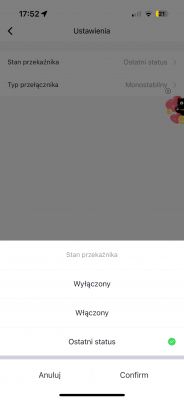 Zrzut ekranu ustawień aplikacji na iOS z menu wyboru stanu przekaźnika.
